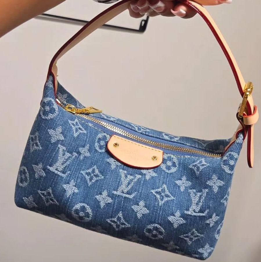 L POCH BAG - on hand