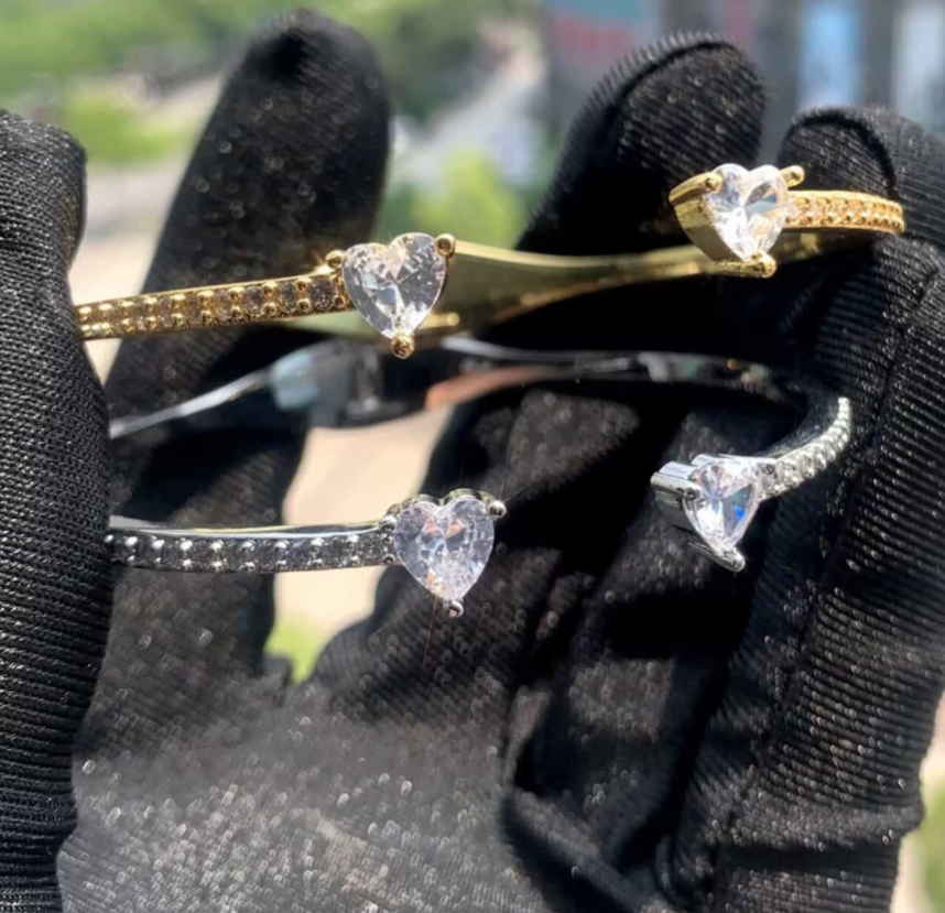 HEART BANGLE
