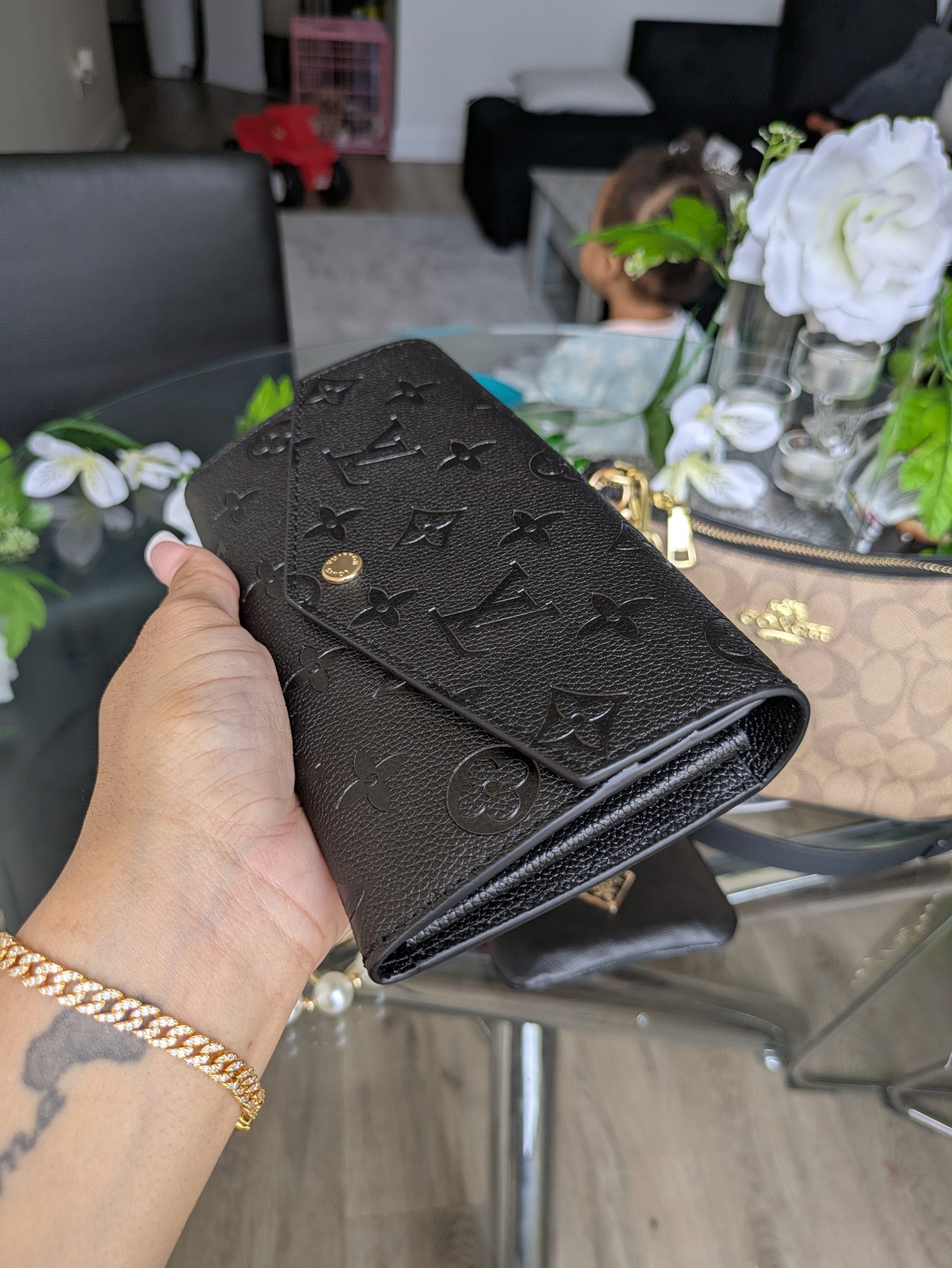 L WALLET