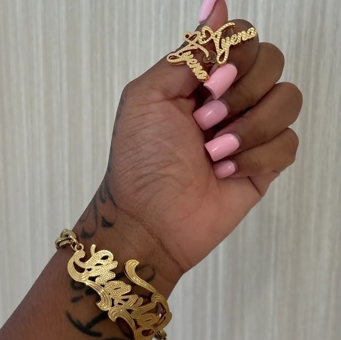 CUSTOM NAMEPLATE CUBAN BRACELET